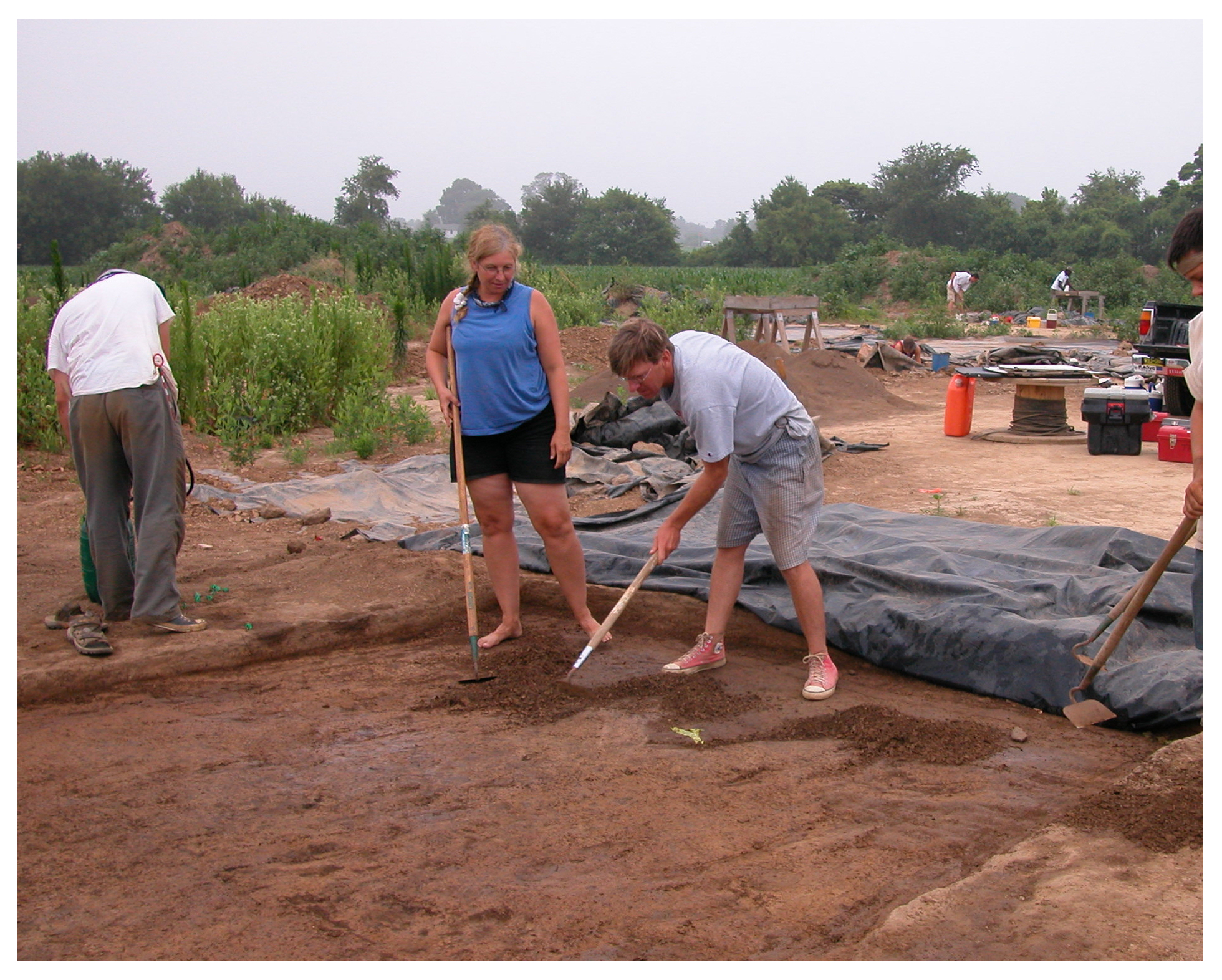 http://www.cahokia.illinois.edu/images/HP%20Tim%20and%20Susan%20at%20Grossmann.jpg